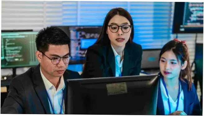 Grab Indonesia: Membuka Lowongan Kerja hingga Mengembangkan Pelatihan untuk Perempuan