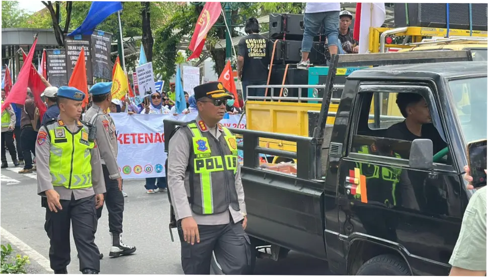 Yogyakarta: Kolaborasi Polisi dan Warga Jaga Stabilitas May Day di Malioboro